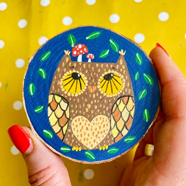 Little Owly - Small, Hand Painted Rustic Wooden Slice 