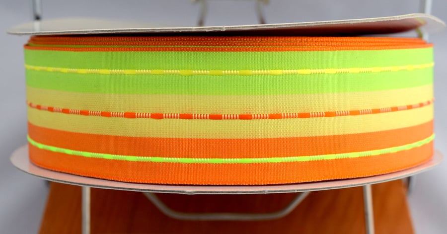 2 Meters of High Quality 38mm Wired Ribbon ideal for bows & other craft projects