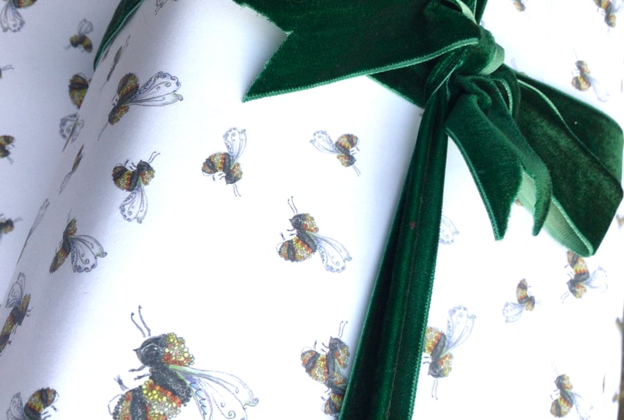 Bumble Bee Gift Wrap