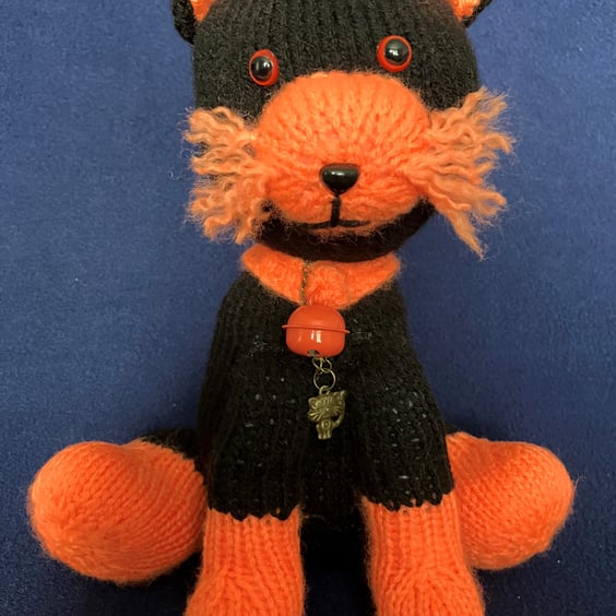 Halloween Black and Orange Cat – shelf decoration gift