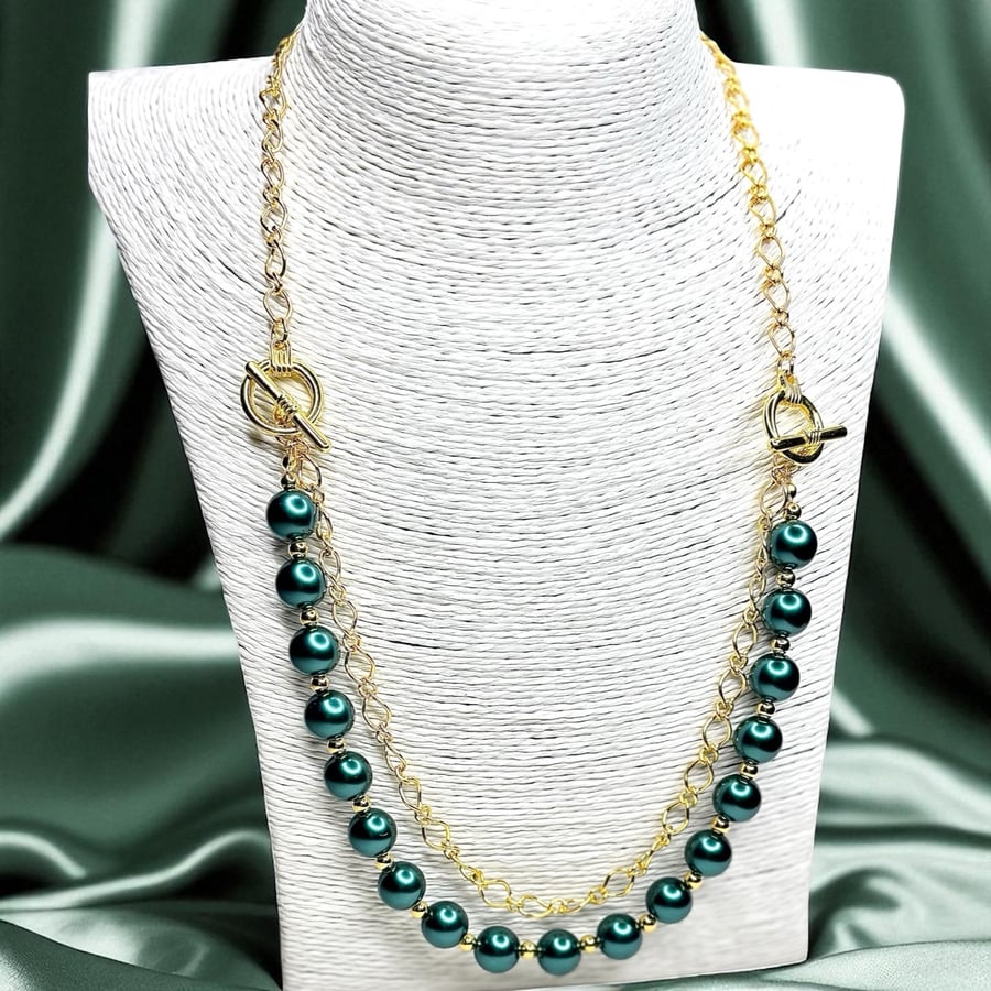 Elegant Glass Pearl necklace with chain and twin toggle features