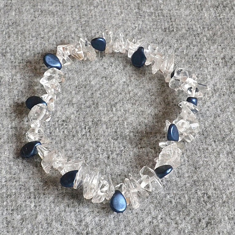 Clear Crystal Chip Children’s Elastic Bracelet with Blue Glass Pip Beads