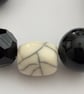 Stylish Monochrome Chunky Beaded Bracelet - Image 5
