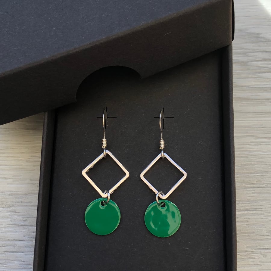 Sale now 7.00 - Green geometric enamel earrings
