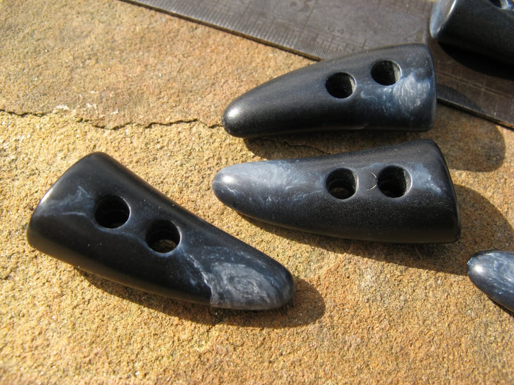 40mm Navy Polyester Horn Toggle Buttons (1.1 2") length