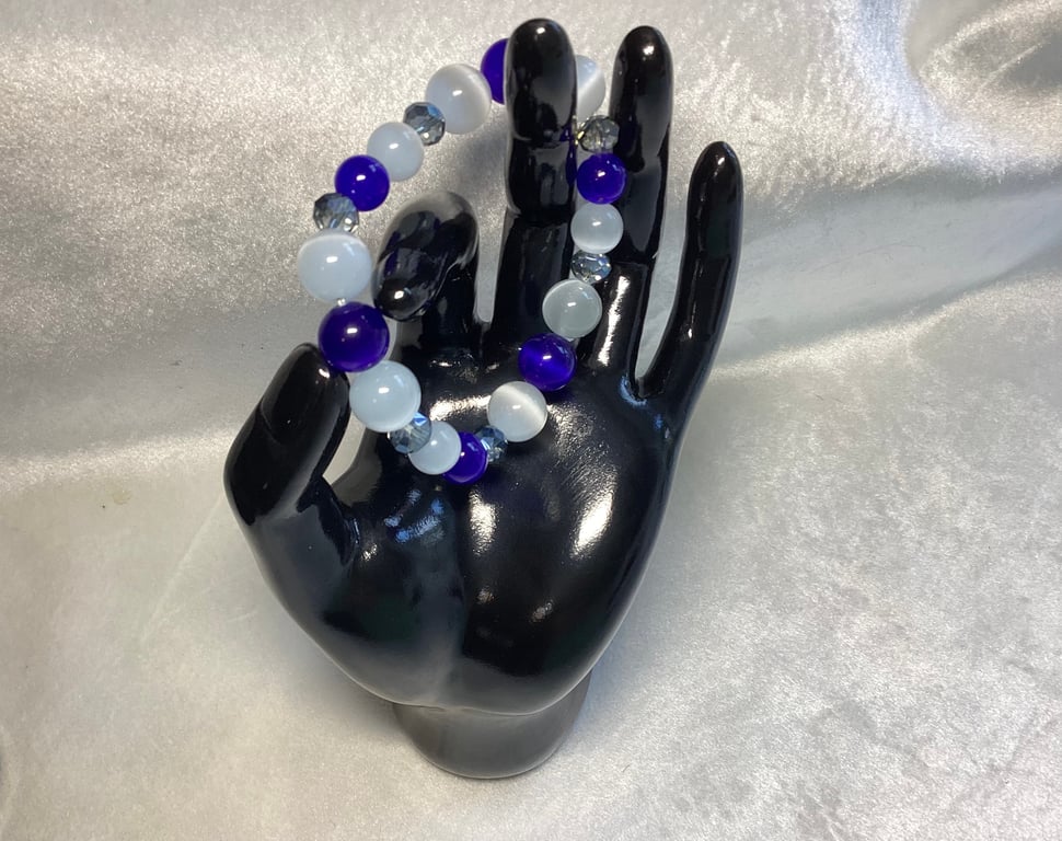 Stretch bracelet, blue and white, cat eye, bracelet.