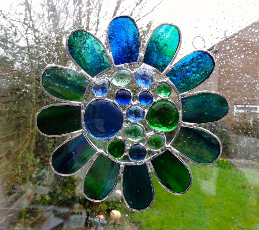 Stained Glass Bead Daisy Suncatcher - Blue Green