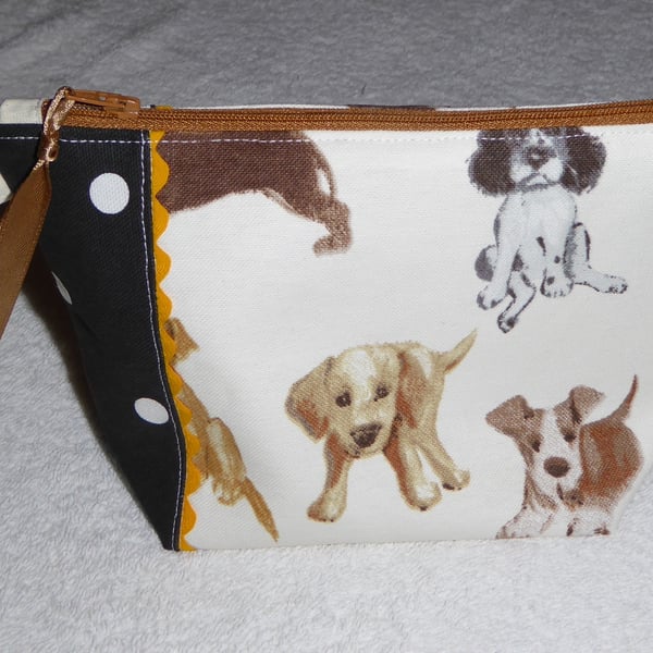 Dog Print Zipped Purse. Fully Lined with Gusset and Zip Pull. Ric Rac Trim