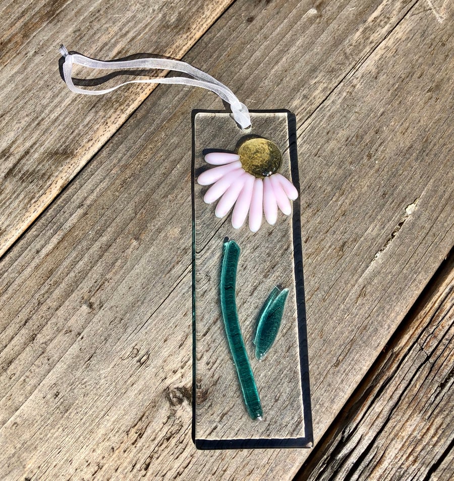 Fused Glass Light Catcher - Pale Pink Daisy