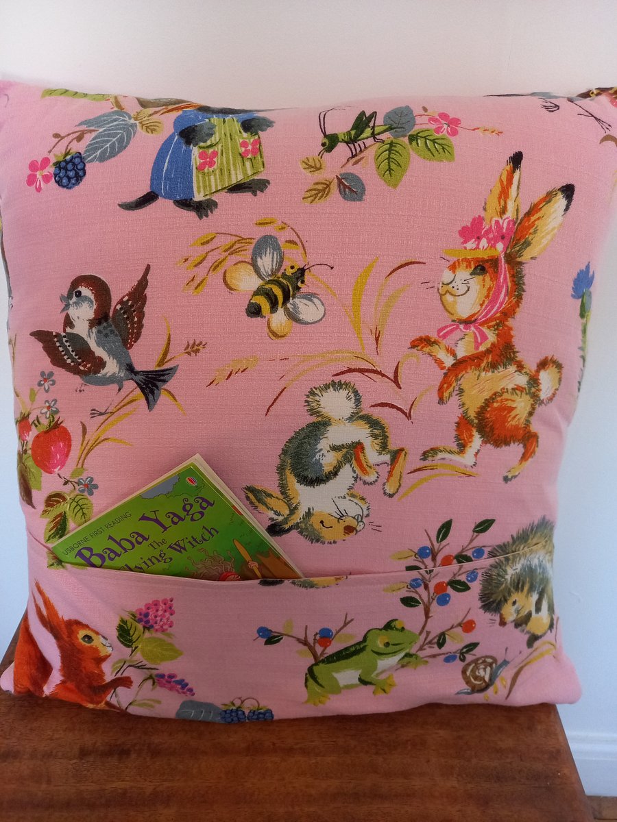 Storytime cushion