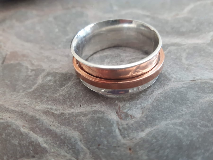 Spinner Ring, Sterling Silver with Copper Spinner, size Q.