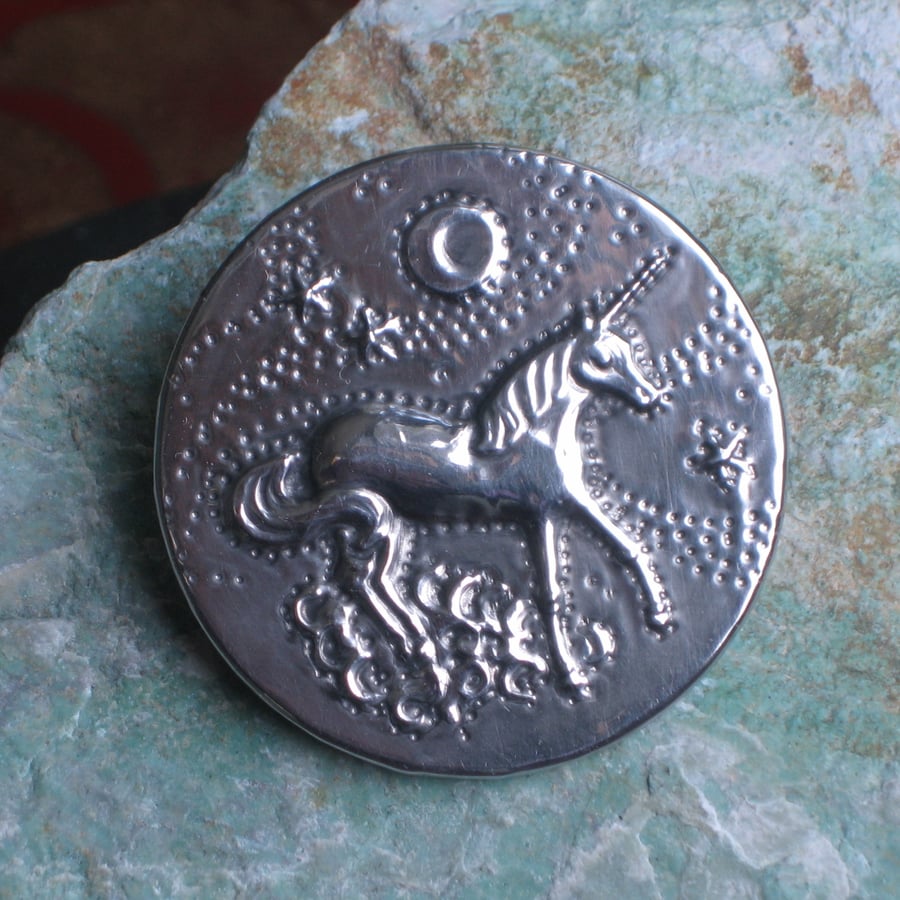 Unicorn brooch in silver pewter