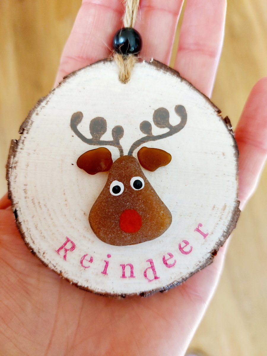 Sea Glass Hanging Decoration, Wood Slice, Sea Glass Cute Reindeer