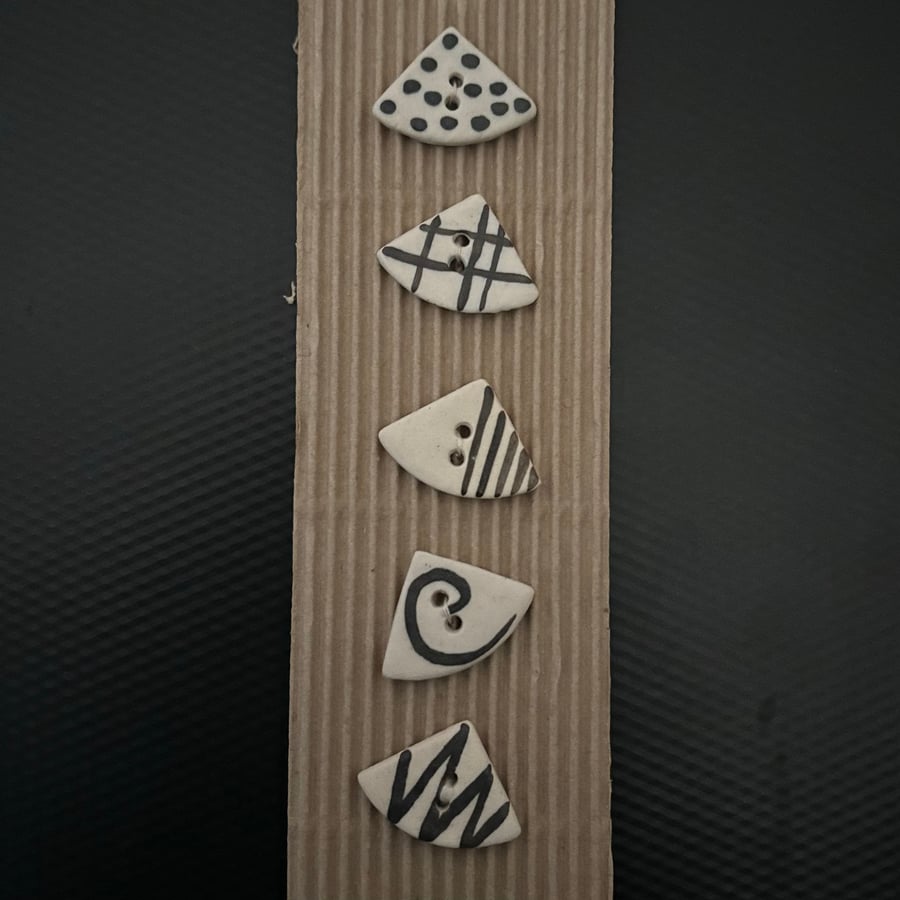  Triangular Ceramic Buttons- set of 5 - Black & white mixed geometric patterns 