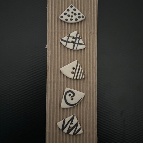  Triangular Ceramic Buttons- set of 5 - Black & white mixed geometric patterns 