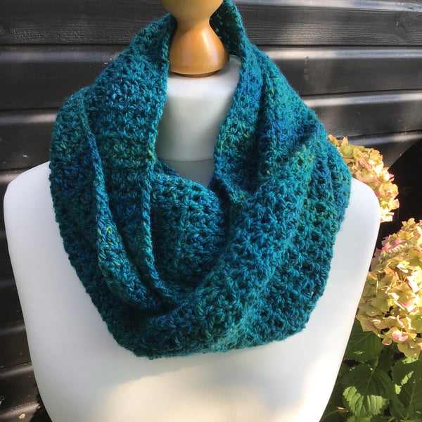 Beautiful Infinity scarf in dk green marble yarn.