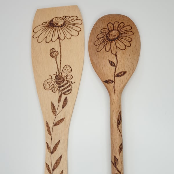 Baking gift, pyrography wooden spoon and spatula set,  bee and daisy design 