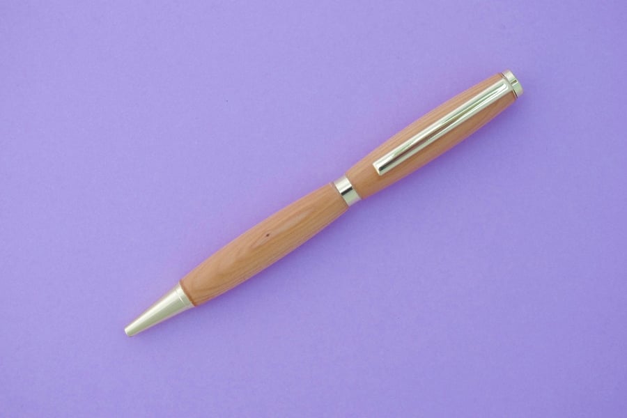 Hand-turned wooden pen. Scottish Yew.