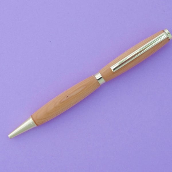 Hand-turned wooden pen. Scottish Yew.