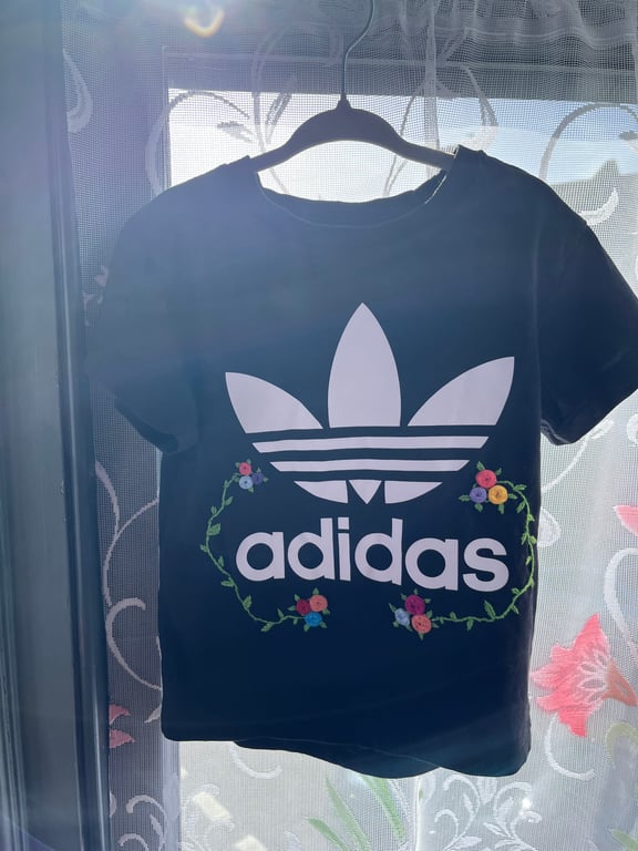 Hand Embellished Children’s adidas T-Shirt – Floral Embroidered Logo – Age 3–4 Y