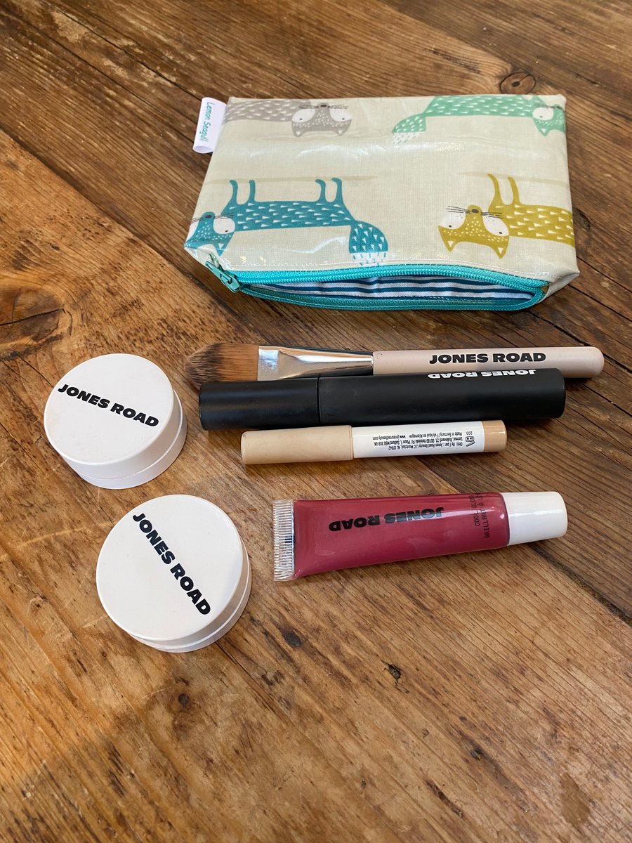 Oil Cloth Make Up Bag (770)