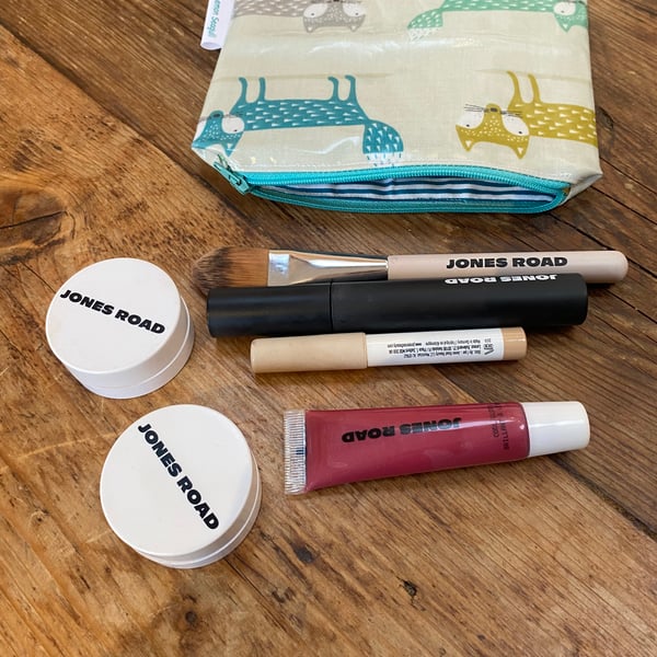 Oil Cloth Make Up Bag (770)
