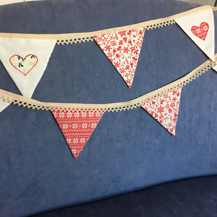 Christmas bunting with vintage braid and appliqué hearts