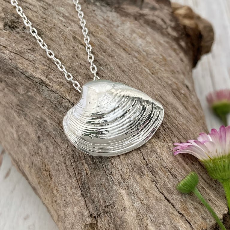 Venus Clam Shell Necklace – Recycled Fine Silver Pendant