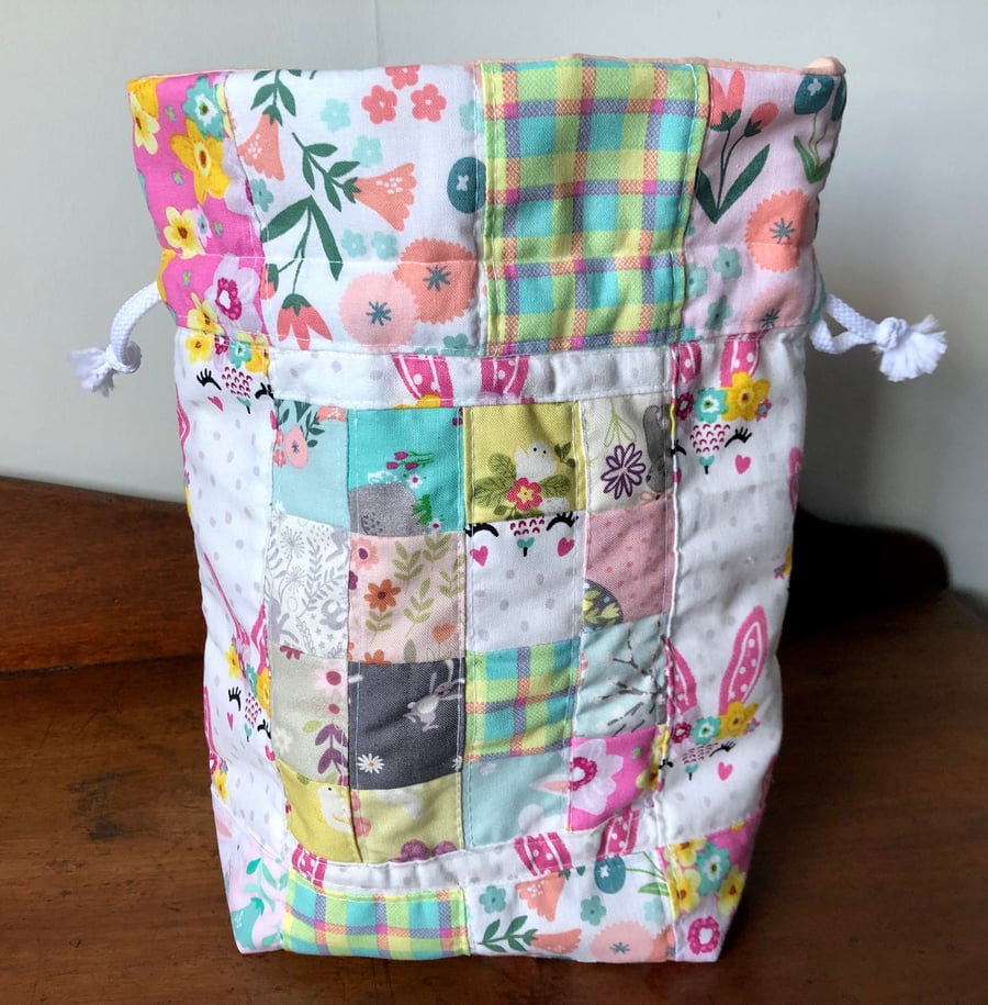 Spring patchwork quilted drawstring bag, quilted bag, project bag for knitters, 