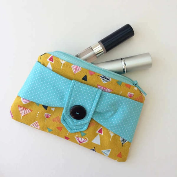 Zip purse with bow, mustard geometric fabric