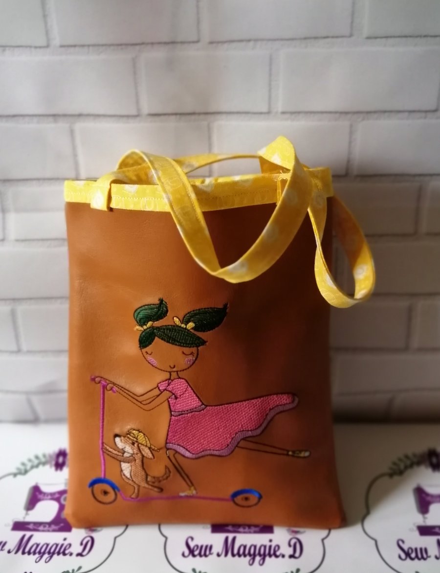 CHILDS TAN FAUX LEATHER BAG