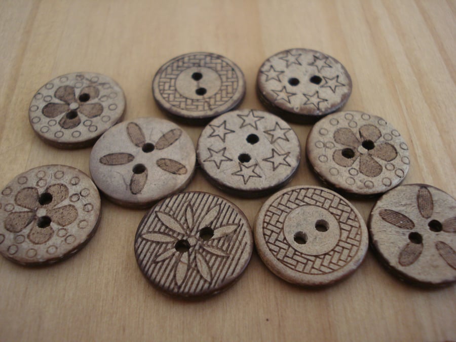 10 Wooden Buttons