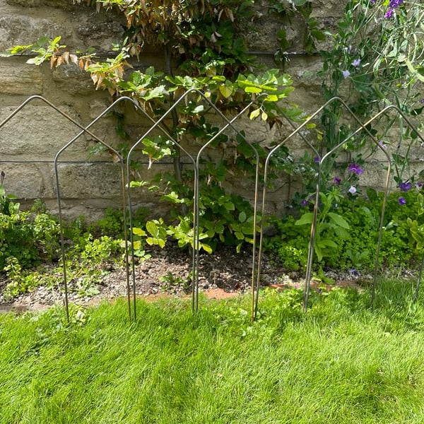 Rusty Raven Naturally Rusty Metal Angle Arch 6 Pk Border Edging or Fencing