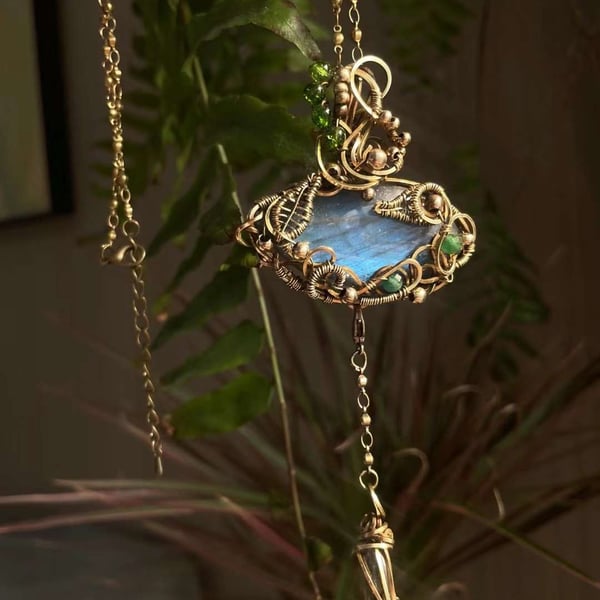 The 'Time Traveler' Labradorite Pendulum Pendant Necklace