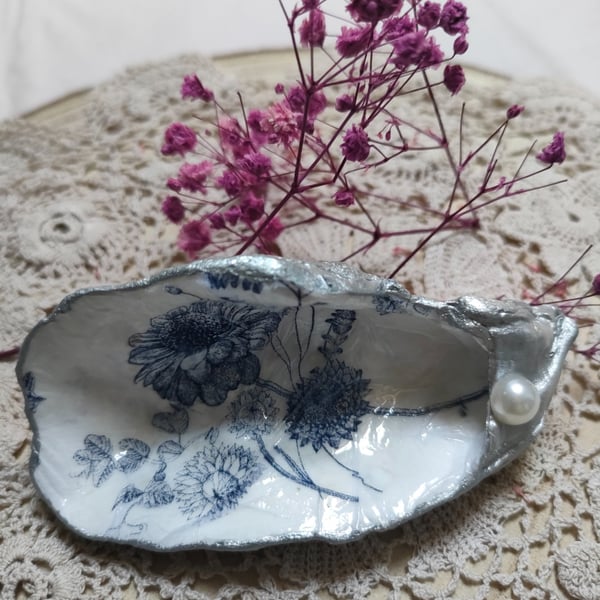Oyster Shell Trinket Dish- Gift Boxed