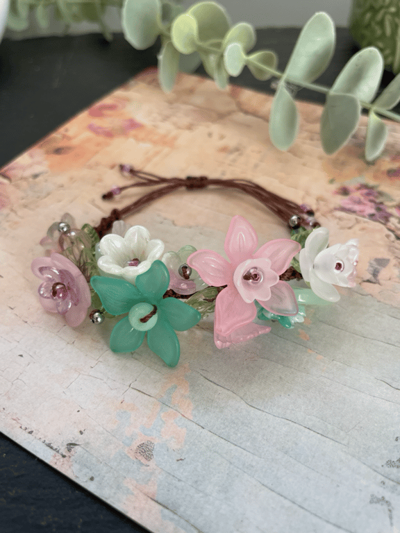 Pretty floral hand beaded macrame bracelet, boho fashion, gift teen girl, mum