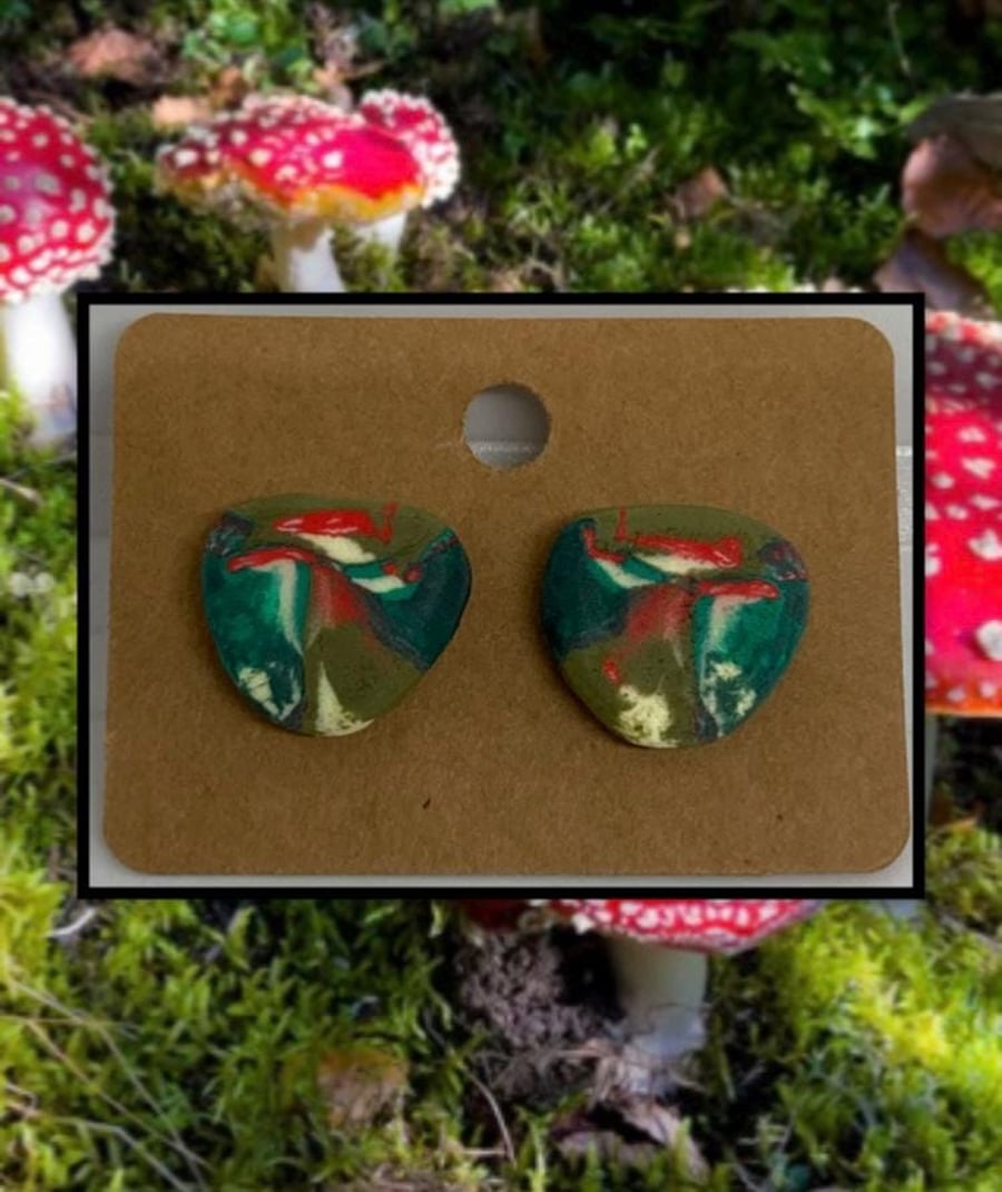 Outlet Forest abstract mushroom studs
