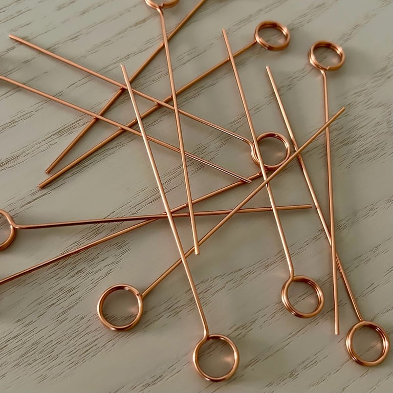 Mini wire ring pick type holders for place cards, photos or table numbers  