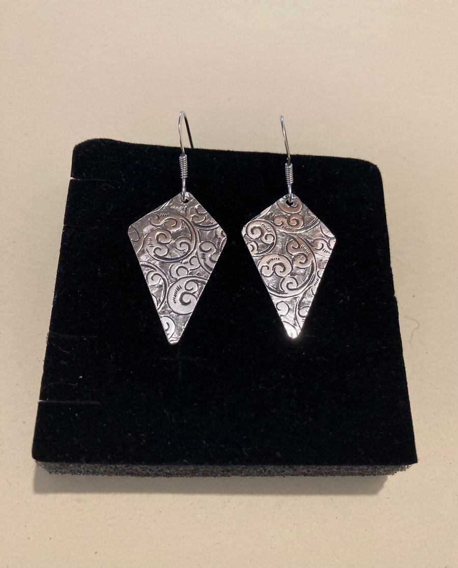 Kite shaped silver earrings