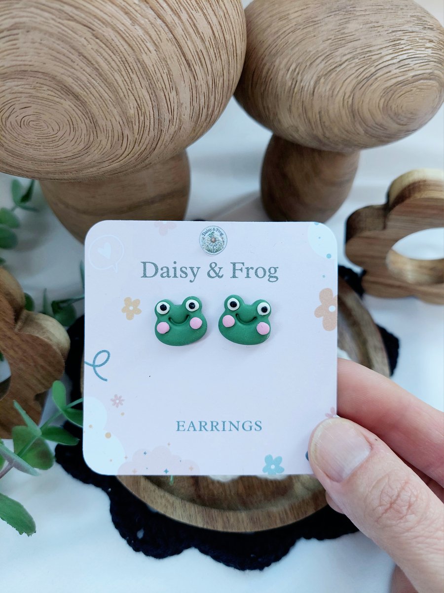 Cute frog earrings