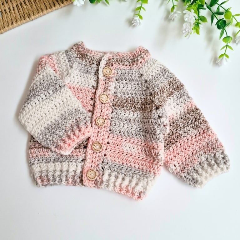 Crochet Newborn Baby Cardigan – Baby Cloud Colourway 