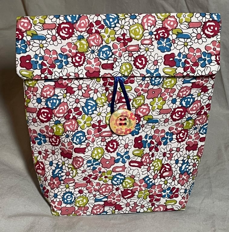 Fabric button-close gift bag, small