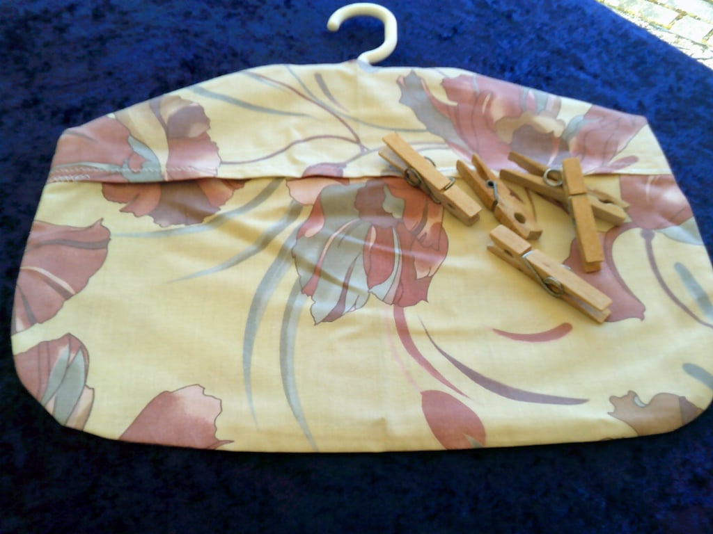 Small peg Bag (pegs not included)