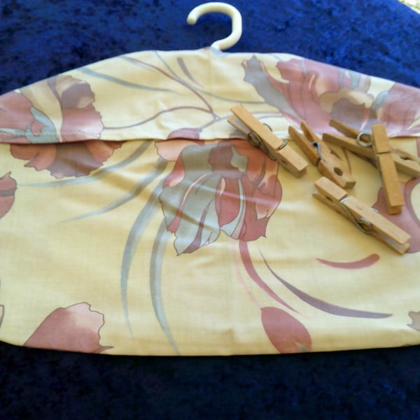 Small peg Bag (pegs not included)