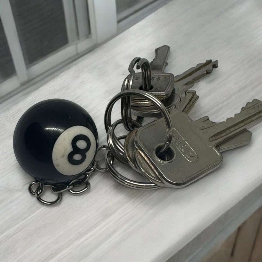 Mini 8 Ball Keyring