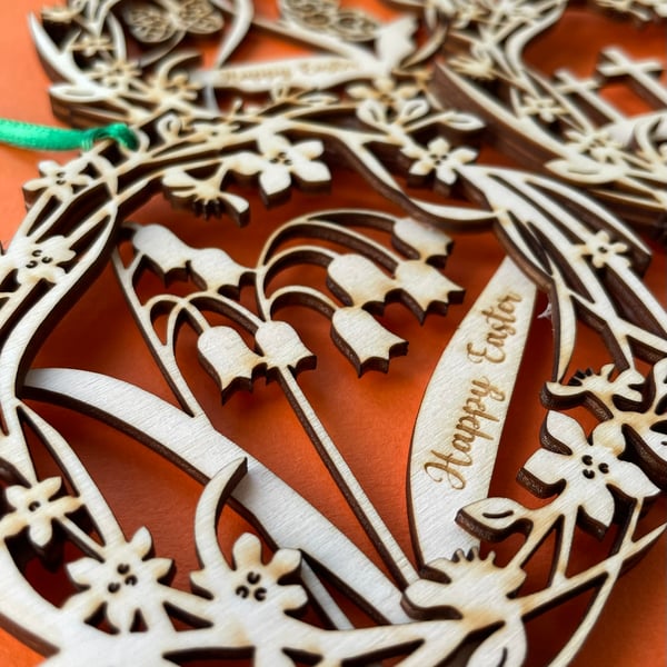 Personalised double-layered wooden spring wreath (flowers)