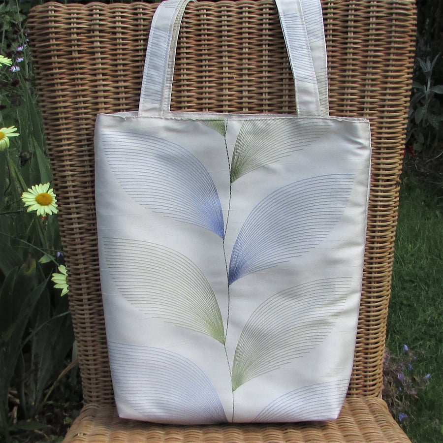 SALE, Tote bag in ivory satin with blue and green leaf pattern