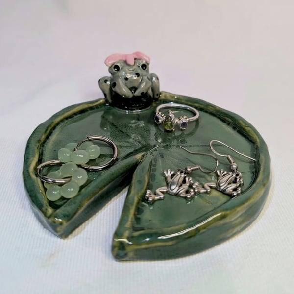 Frog Lilypad Trinket Dish