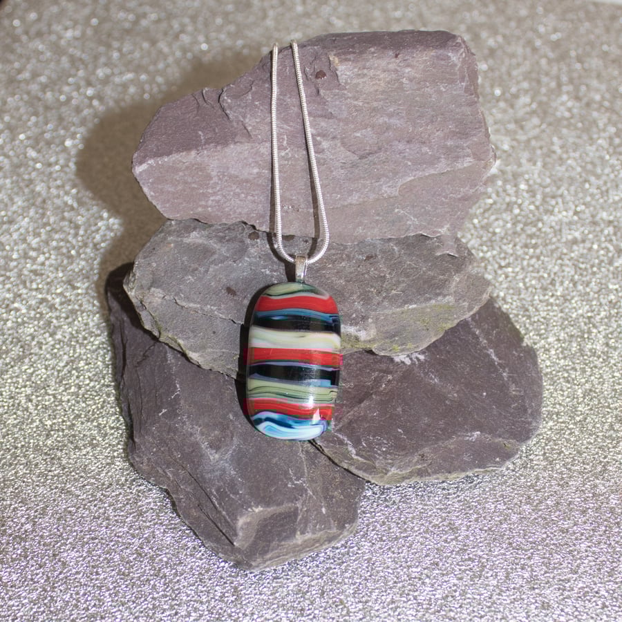 Striped Glass Pendant Necklace - 1082