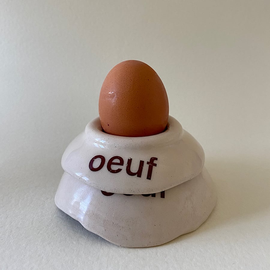 Oeuf cups. Ceramic egg cups. 